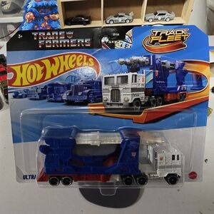 Transformers Track Fleet Toy - Ultra Magnus